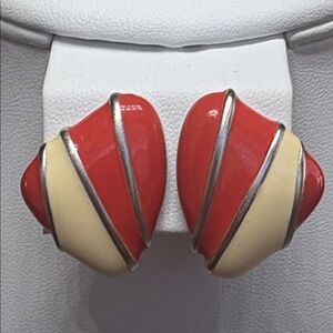 Monet vintage gold toned clip on earrings coral cream enamel retro 80s